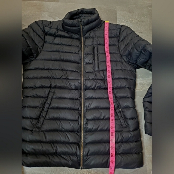 Soia & Kyo Men's Black Long Sleeves Puffer Jacket. Down & Feathers. Size M. - Picture 9 of 10